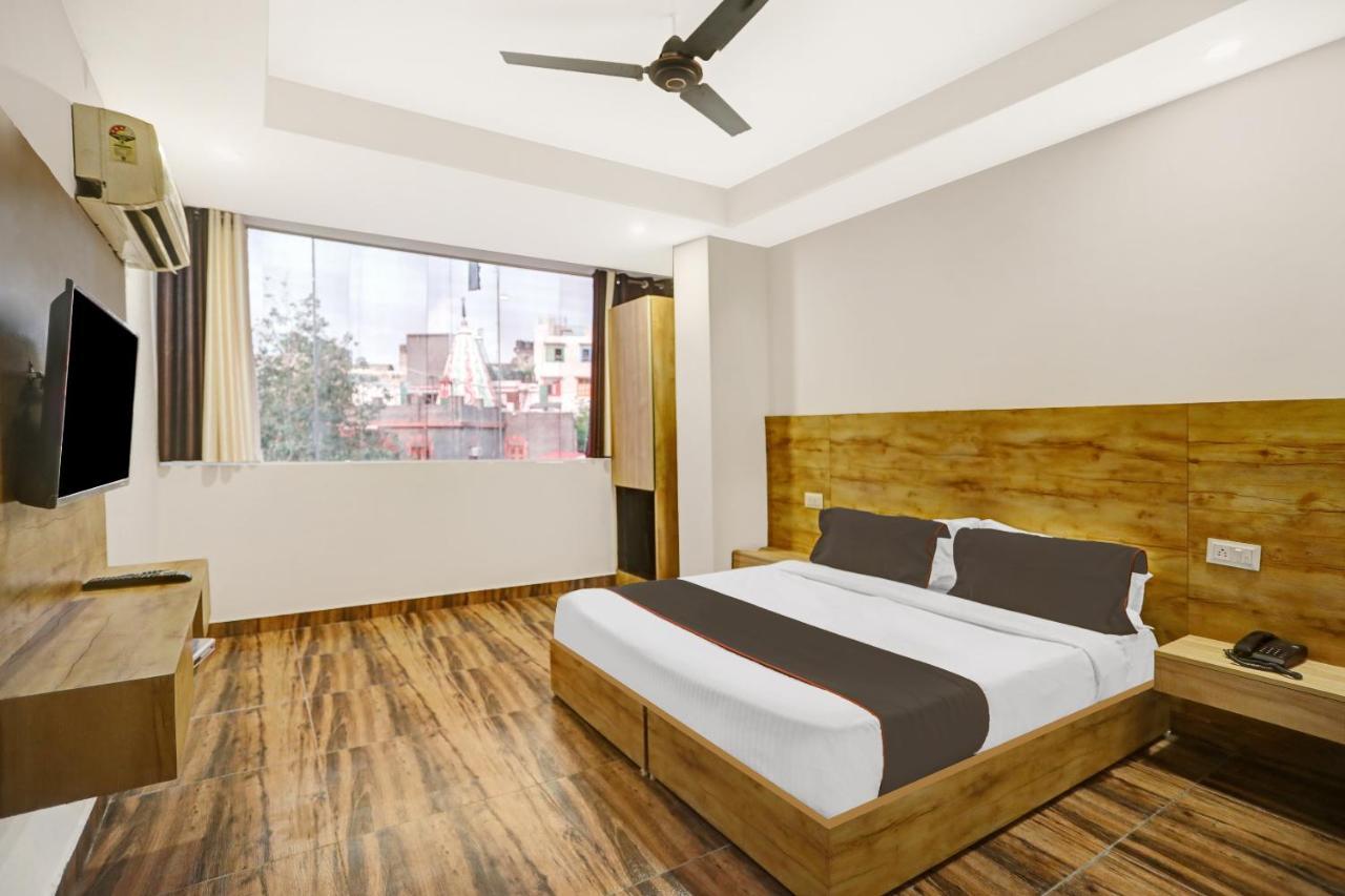 Oyo 81641 Collection O Hotel A1 Residency Nueva Delhi Exterior foto
