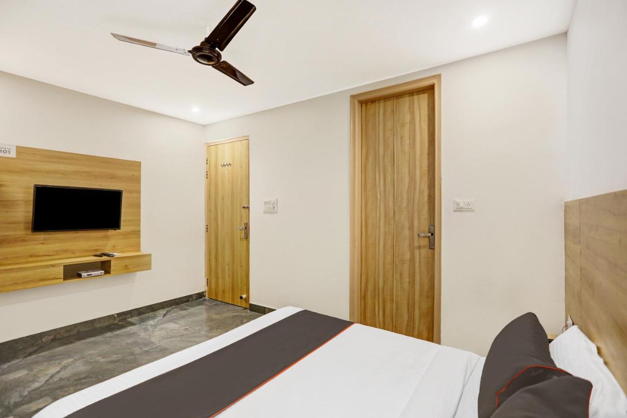 Oyo 81641 Collection O Hotel A1 Residency Nueva Delhi Exterior foto
