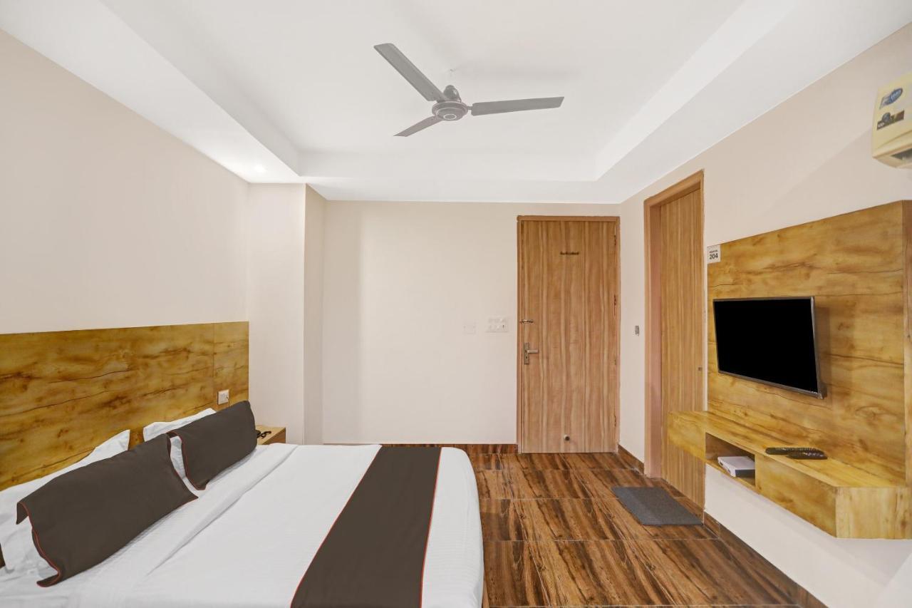 Oyo 81641 Collection O Hotel A1 Residency Nueva Delhi Exterior foto