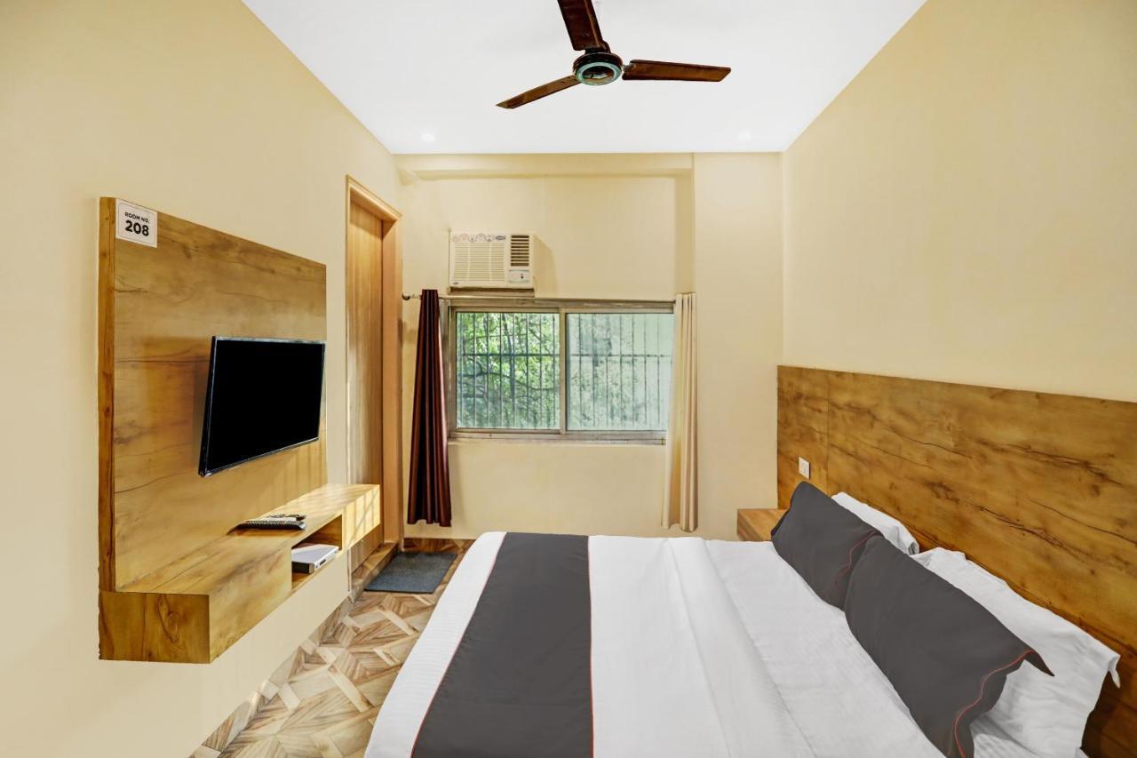 Oyo 81641 Collection O Hotel A1 Residency Nueva Delhi Exterior foto